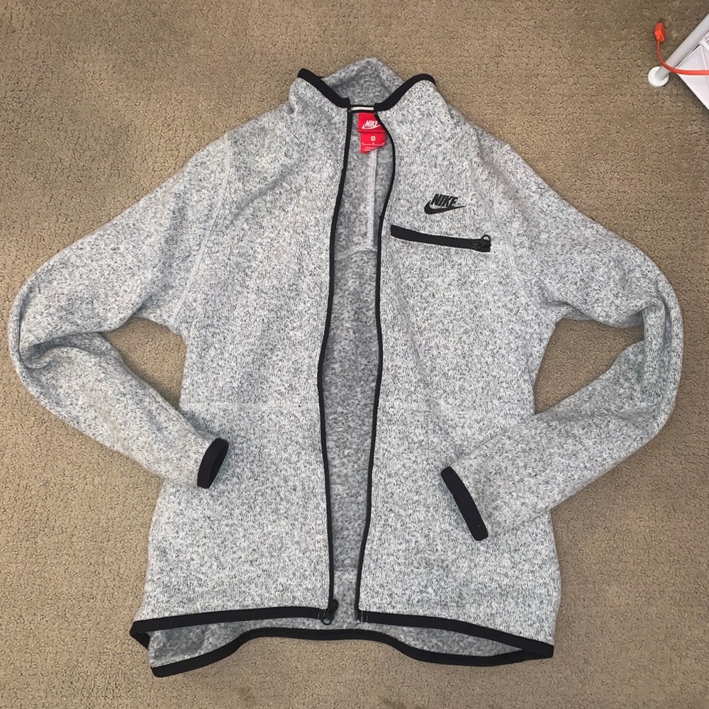 Nike women zip up